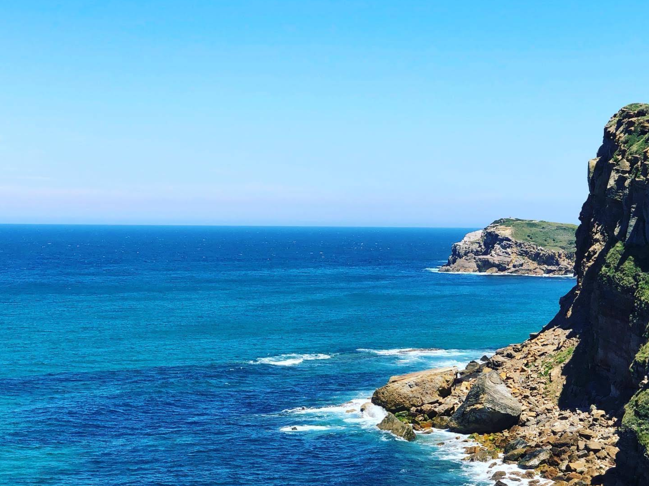 Acantilados de la costa de Tagle